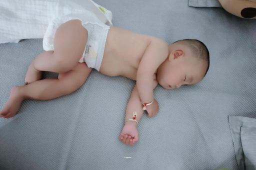 贵州没满月的宝宝